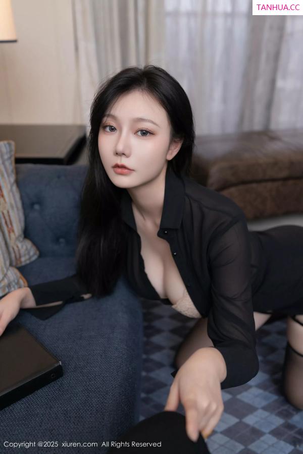 安然Maleah  [XiuRen]高清写真图 2025.03.11 No.9999 安然anran 美腿黑丝第26张图片